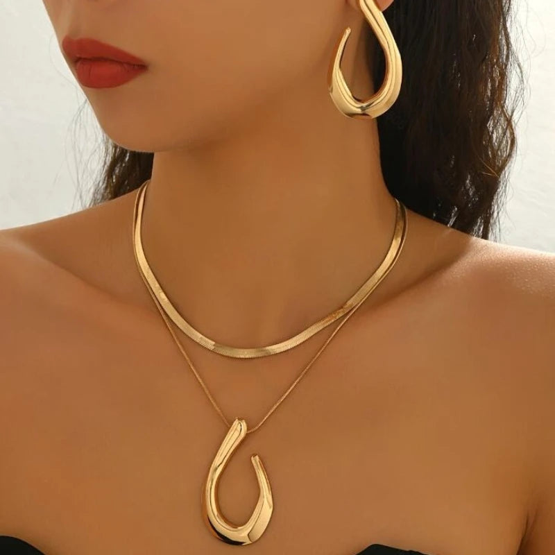3 Pieces/set of Fashionable Gold Color Oval Pendant Necklace Earrings, Suitable for Women's Holiday Party Jewelry Gifts