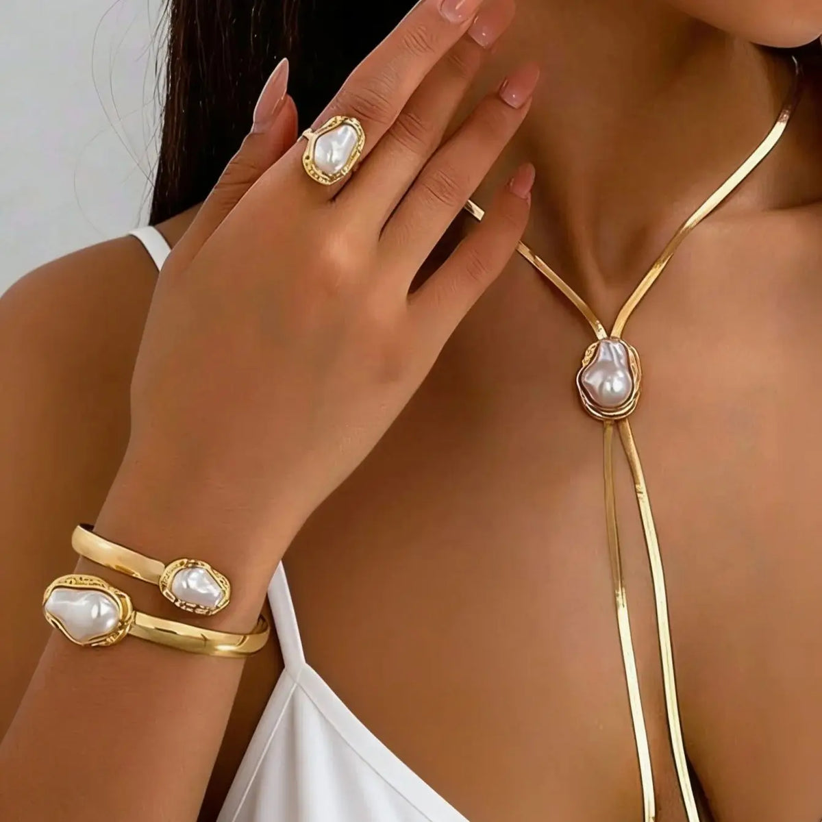 Golden Frame Onyx-Look Jewelry Set