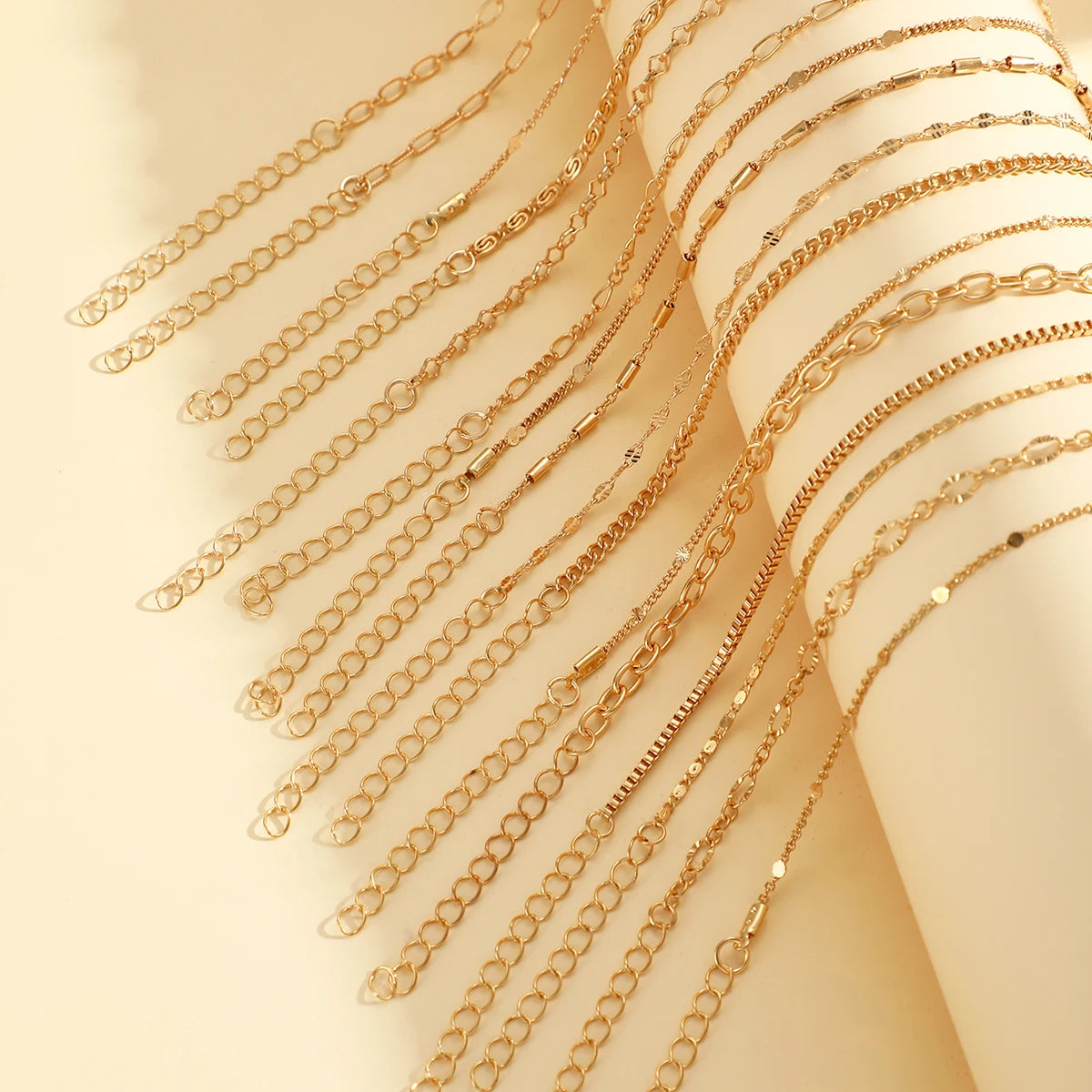 16Pcs/set Boho Cuban Chain Bracelets For Women Retro Stackable Gold Color Bracelets Sets Trendy Versatile Holiday Party Jewelry
