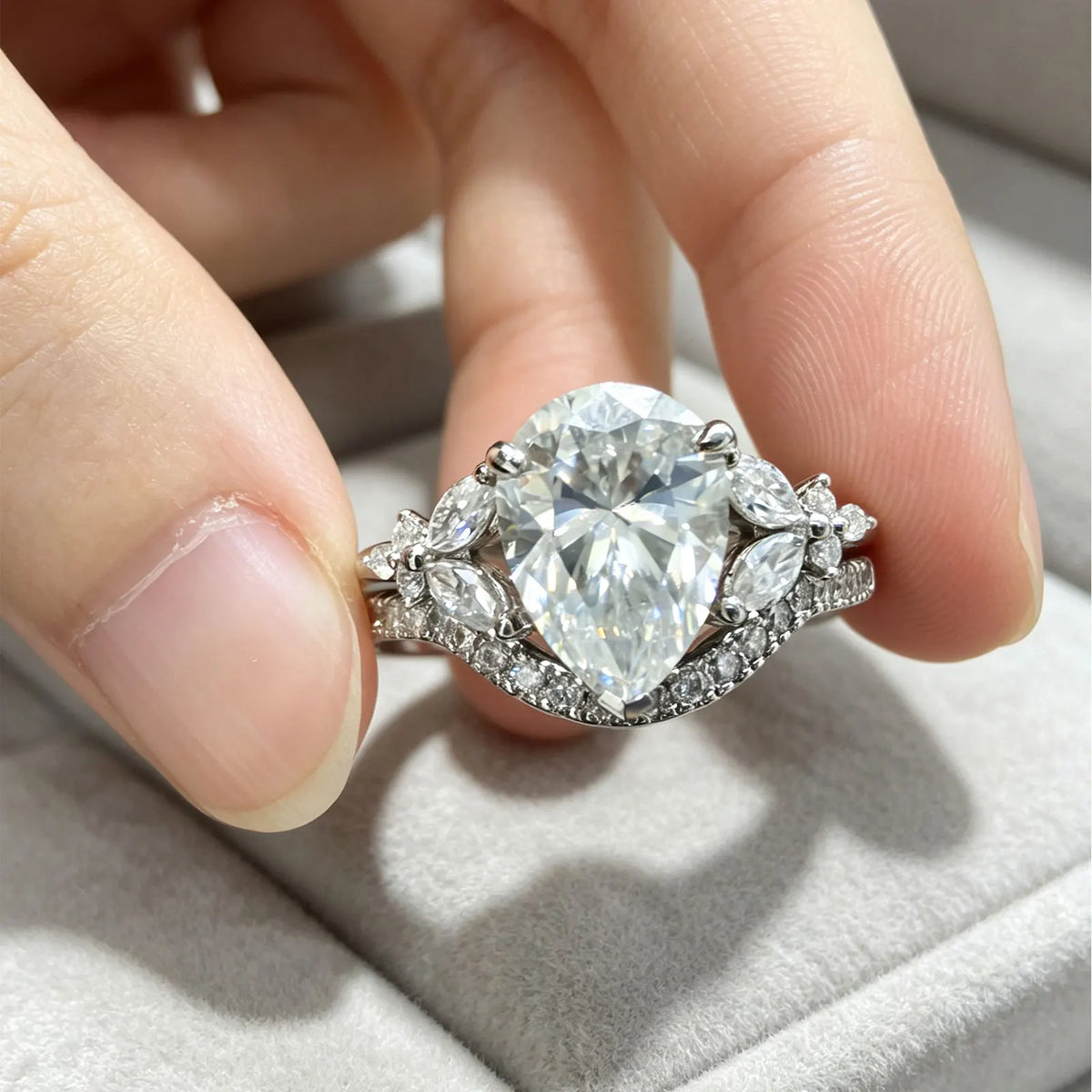 925 Sterling Silver Teardrop Crystal Engagement Ring Set
