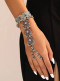 1pc High-End Carved Vintage Bohemian Style Finger Connected Hand Chain Bracelet Women's Hand Back Chain