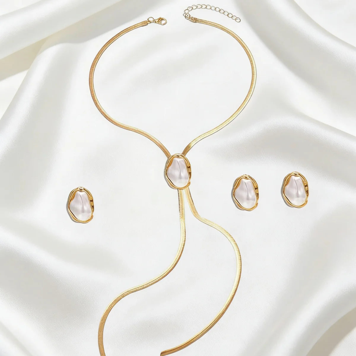Golden Frame Onyx-Look Jewelry Set