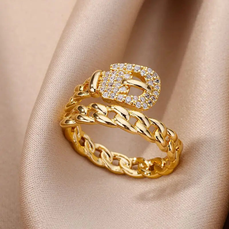 Luxe Golden Chain Ring with Crystal Clasp