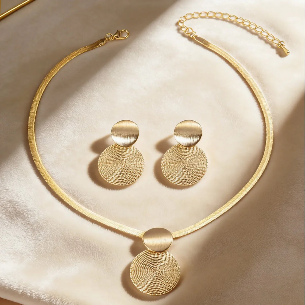 1 set of creative personalized geometric metal disc pendant necklace female exaggerated spiral pattern pendant collarbone chain