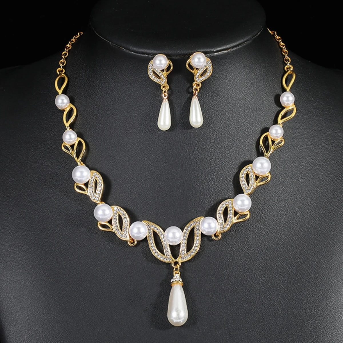 Ladies' Fashionable Design, Imitation Pearl Necklace, Earrings, Jewelry Set Suitable for Weddings, Gatherings, Holidays, Gifts