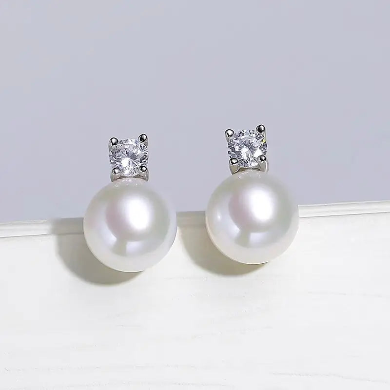 Elegant Pearl Stud Earring